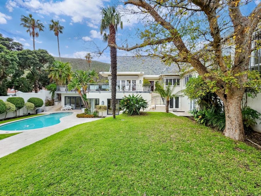 To Let 4 Bedroom Property for Rent in Fresnaye Western Cape